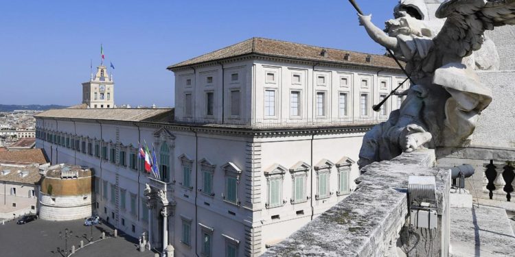 Mattarella sceglie il Quirinale, no a trasloco in casa romana