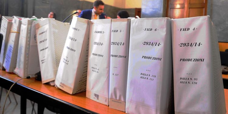 Ruby ter, la cantante: “Berlusconi mi regalò casa da 1,7 milioni”