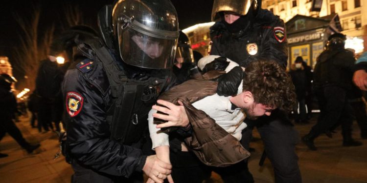 Guerra in Ucraina, 2mila manifestanti arrestati in Russia