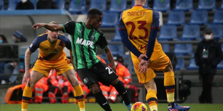 Sassuolo-Roma 2-2, giallorossi salvi al fotofinish