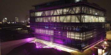Sede di Ucb Italia in viola per la Giornata Internazionale dell’epilessia