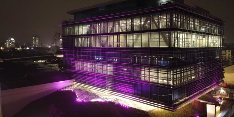 Sede di Ucb Italia in viola per la Giornata Internazionale dell’epilessia