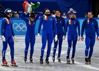 Pechino 2022, short track: Italia argento nella staffetta mista