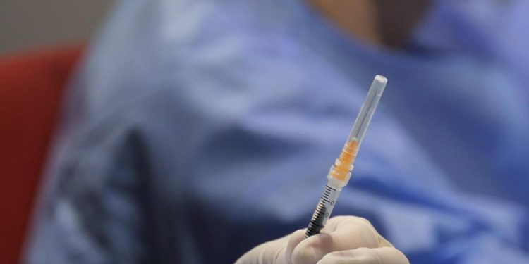 Super green pass, Speranza: “Obbligo vaccinale over 50 scelta giusta”