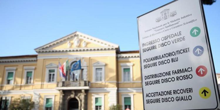 Covid Italia, allo Spallanzani il primo paziente trattato con Paxlovid