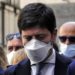 Speranza: “Covid non sparirà il 31 marzo, mascherine al chiuso anche dopo”