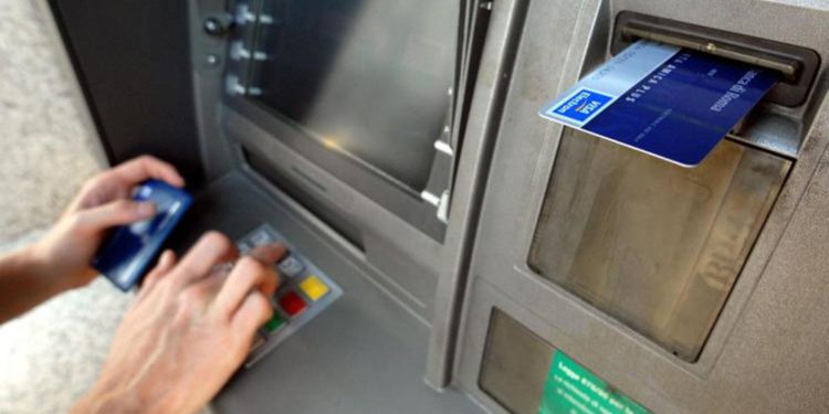 Green Pass 1 febbraio, regole banca e bancomat