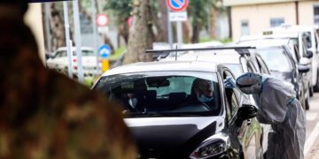 Covid oggi Campania, 2.708 contagi e 5 morti: bollettino 27 febbraio