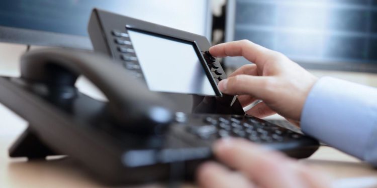 Telefoni e cancelleria, ecco le città fuori parametri su spese