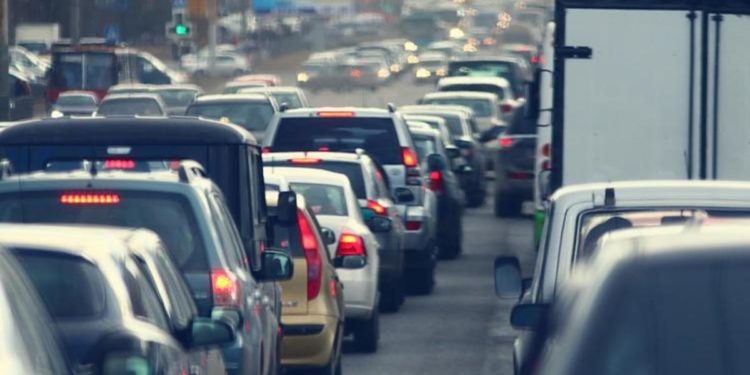 Associazioni ambientaliste contro gli incentivi auto: “serve investire sulla mobilità attiva”