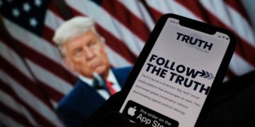 Arriva Truth, ma il social di Trump debutta con problemi tecnici