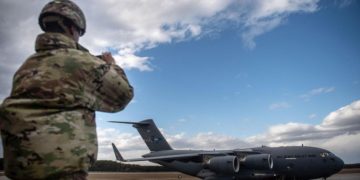 Ucraina, Nato: “Russia pagherà prezzo politico ed economico molto pesante”
