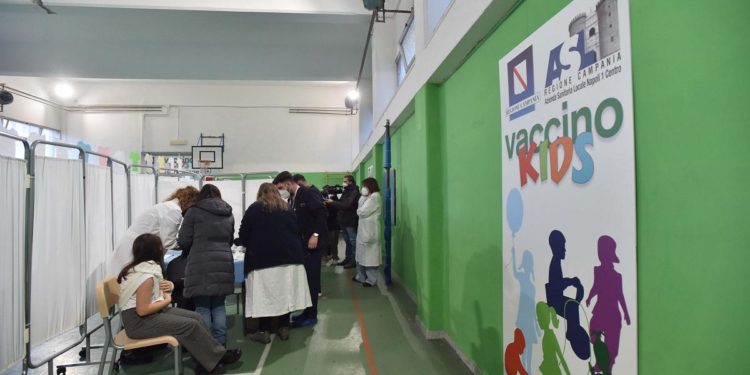 Vaccino under 5 anni, Bassetti: “Sarà un’opportunità, no a pregiudizi”
