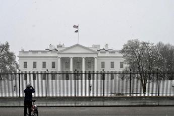 Mar Rosso, verso azione Usa-Gb contro Houthi? Casa Bianca: “Faremo quello che dobbiamo fare”