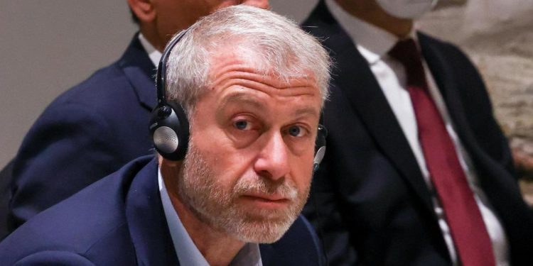 Abramovich avvelenato, Russia: “E’ guerra dell’informazione”