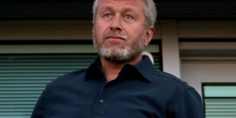 Ucraina-Russia, Wsj: Abramovich con sintomi avvelenamento dopo incontro a Kiev
