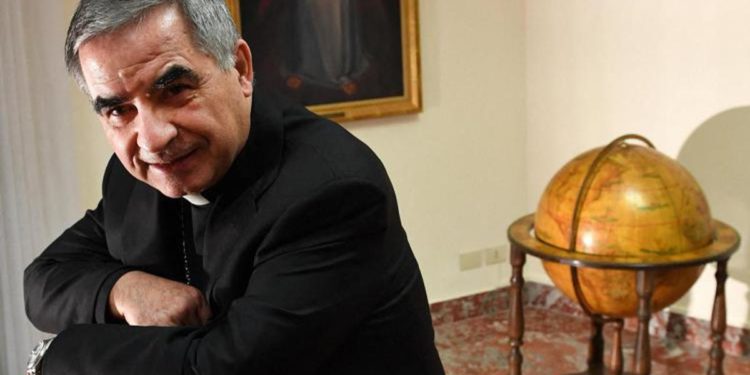 Vaticano, difesa Becciu: “Cardinale sereno, ora la verità”