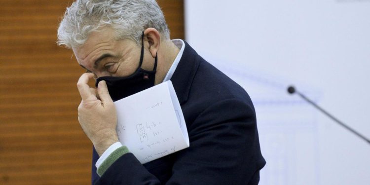 Inchiesta mascherine Covid, a rischio processo ex commissario Arcuri