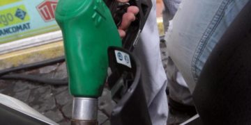 Prezzo benzina e diesel, Procura di Roma indaga su aumento