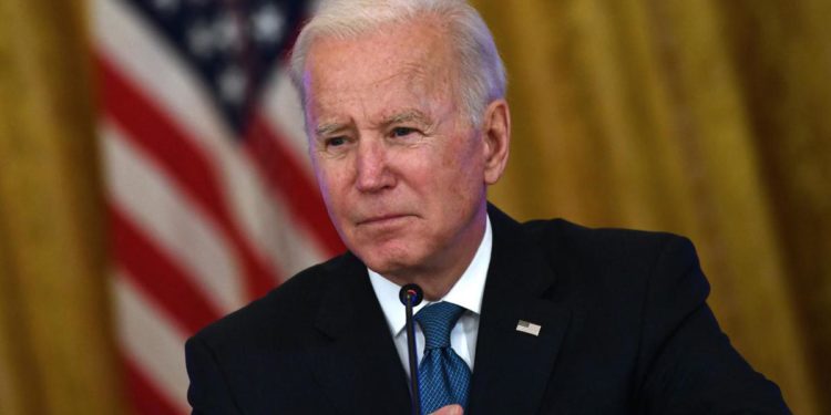 Guerra Russia, Biden non andrà in Ucraina
