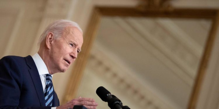 Guerra Ucraina, fonti Usa: “Biden annuncerà embargo energetico per Russia”