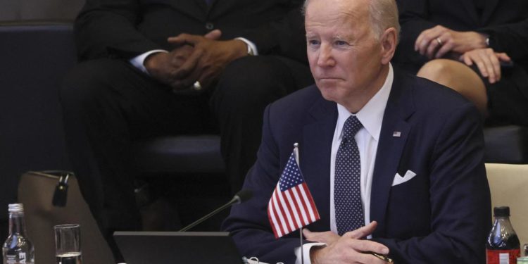 Ucraina-Russia, Biden: “A Zelensky daremo sostegno crescente”