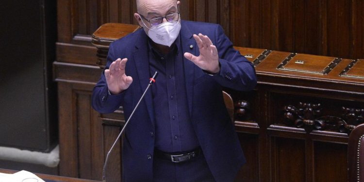 Caro energia, Cingolani: “Inaccettabile aumento prezzo del gas”