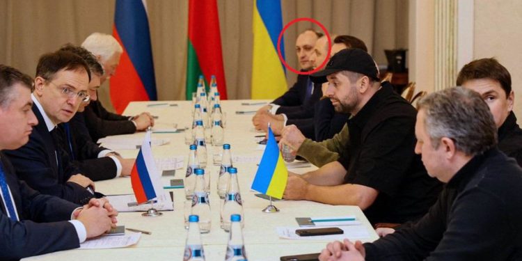 Guerra Russia, 007 Ucraina uccidono negoziatore: “Era spia”