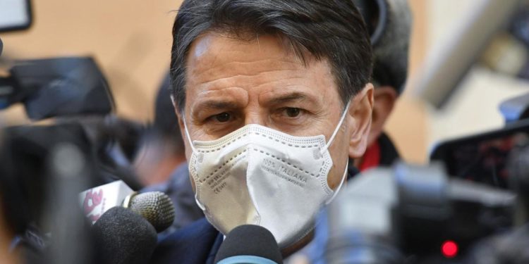 Conte alle 17.30 al Quirinale da Mattarella