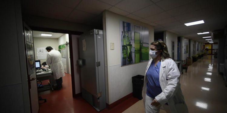 Long Covid, ogni variante ha i suoi postumi: lo studio