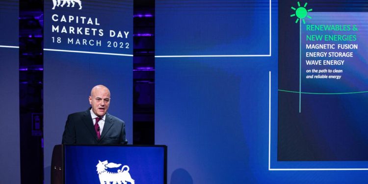Energia, Descalzi: “Eni pronta a immettere su mercato nuove risorse gas”