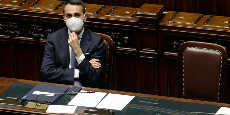 Ucraina-Russia, Di Maio: “346 italiani rimasti, assoluta priorità”