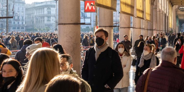 Covid Italia, Brusaferro: “Misure cambieranno in base a dati”