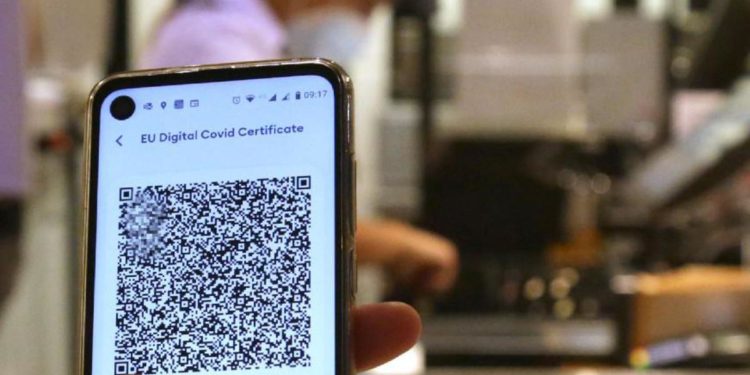Green pass lavoro, Costa: “Per over 50 possibile anticipo ritorno a tampone”