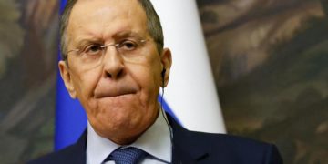 Guerra Ucraina-Russia, Lavrov: “Incontro Zelensky-Putin possibile”