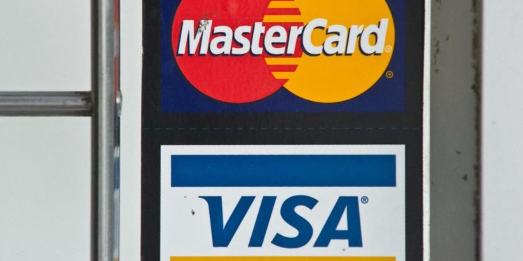 Guerra Ucraina, Visa e Mastercard al lavoro per stop transazioni in Russia