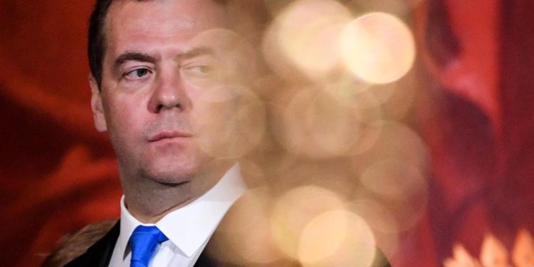 Ucraina-Russia, Medvedev: “Guerre economiche? Spesso diventano reali”