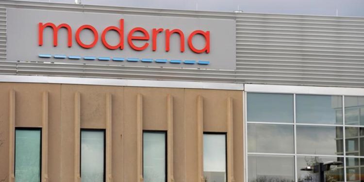 Variante Omicron, Moderna annuncia studio su booster bivalente specifico
