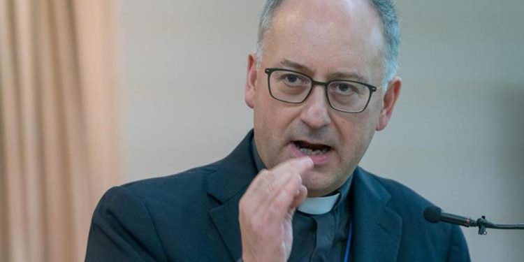 Guerra Ucraina, padre Spadaro: “Putin cita la Bibbia? Blasfema retorica religiosa del potere”