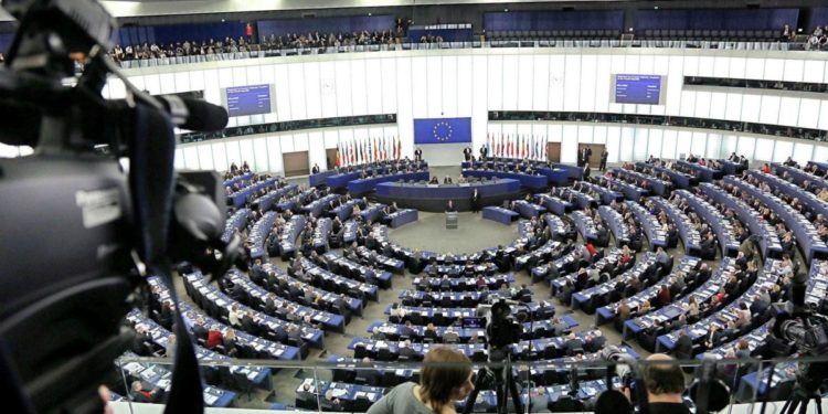 Guerra Ucraina, diplomatici Russia fuori da Parlamento Europeo