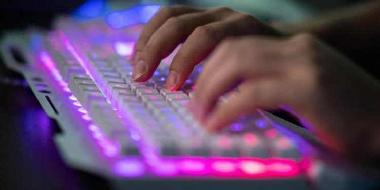 Guerra Ucraina e news, Anonymous: “Colpite stazioni tv Russia”