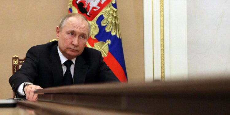 Guerra Ucraina, fonti: Putin vuole salvare Parata vittoria, ipotesi ritiro fine aprile