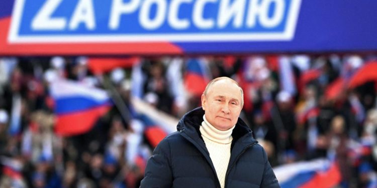 Russia, sondaggio: Putin vola dopo inizio guerra in Ucraina