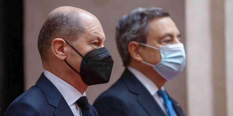 Sanzioni a Russia, Draghi-Scholz: “Efficaci, mantenerle in vigore”