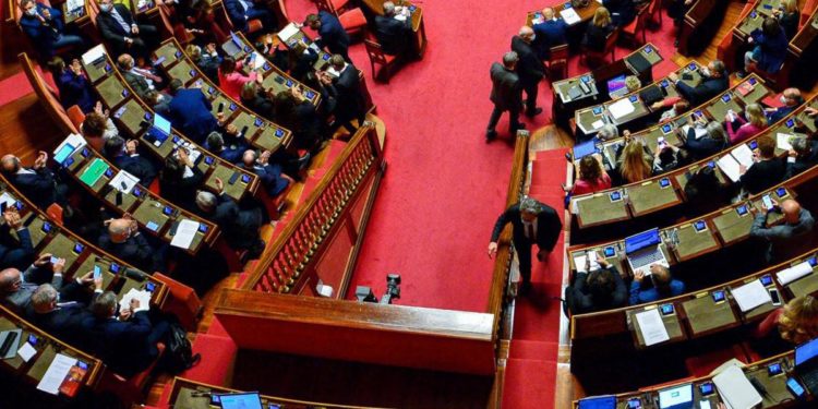 Obbligo vaccino over 50, governo pone fiducia al Senato su decreto