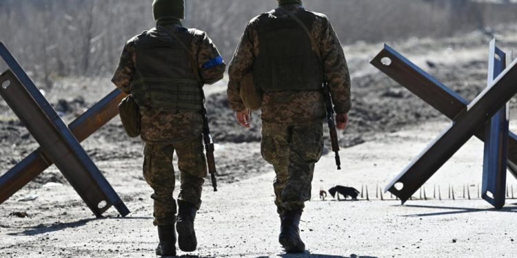 Consigliere Zelensky: “Armi a Ucraina o guerra arriva in Italia”