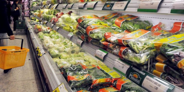 Inflazione, Codacons: per famiglie stangata fino a 2.674 euro annui