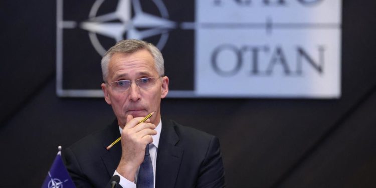 Guerra Ucraina-Russia, Stoltenberg: “Evitare allargamento conflitto”