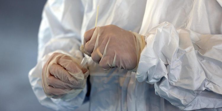 Covid oggi Abruzzo, 2.330 contagi e 3 morti: bollettino 31 marzo