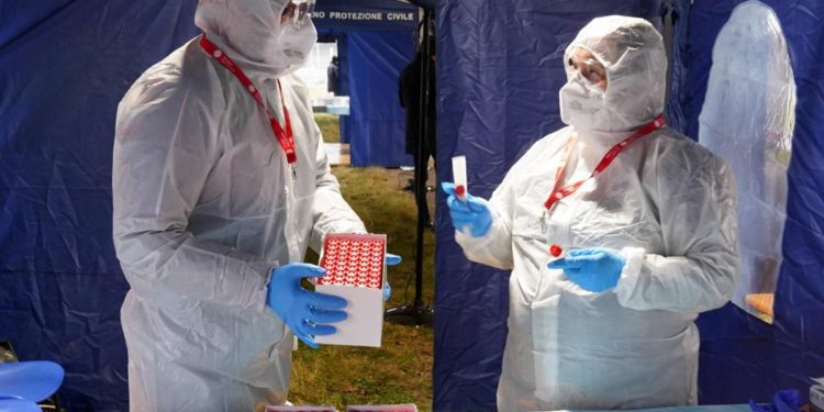 Covid oggi Italia, 76.260 contagi e 153 morti: bollettino 23 marzo